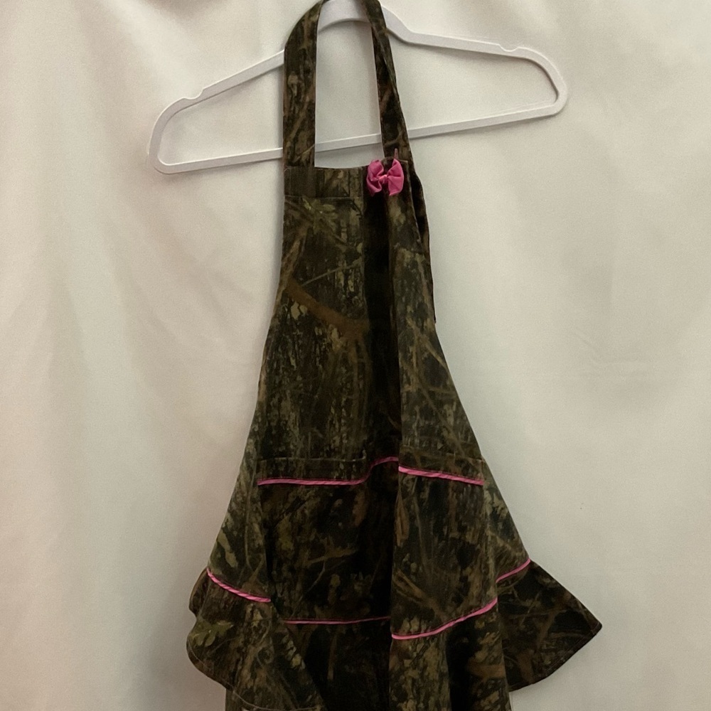 Chef Apron Girls Green Camo OSFM